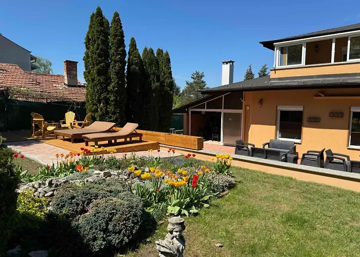 Villa Boyana & Relax With Hot Jacuzzi And Sauna By Bookvillabg