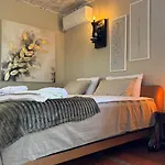 Boyana & Relax With Hot Jacuzzi And Sauna By Bookvillabg